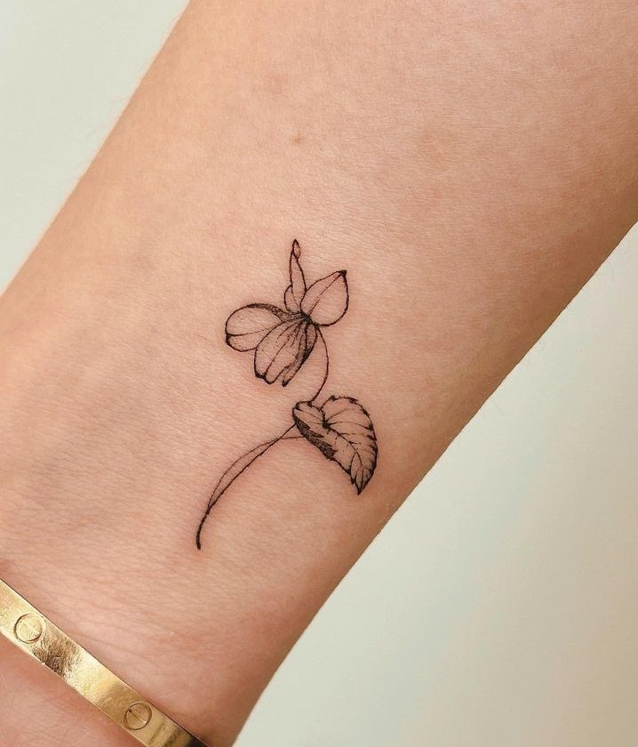 25 Pretty Minimalist Tattoo Ideas